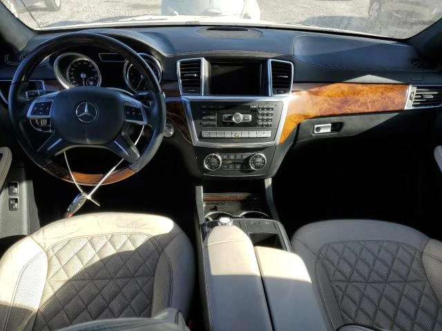 Mercedes-Benz GL 450 DESIGNO* ПОДГРЕВ* ОБДУХ* МАСАЖ* КАМЕРА* LANE* ASSI, снимка 8 - Автомобили и джипове - 47914077