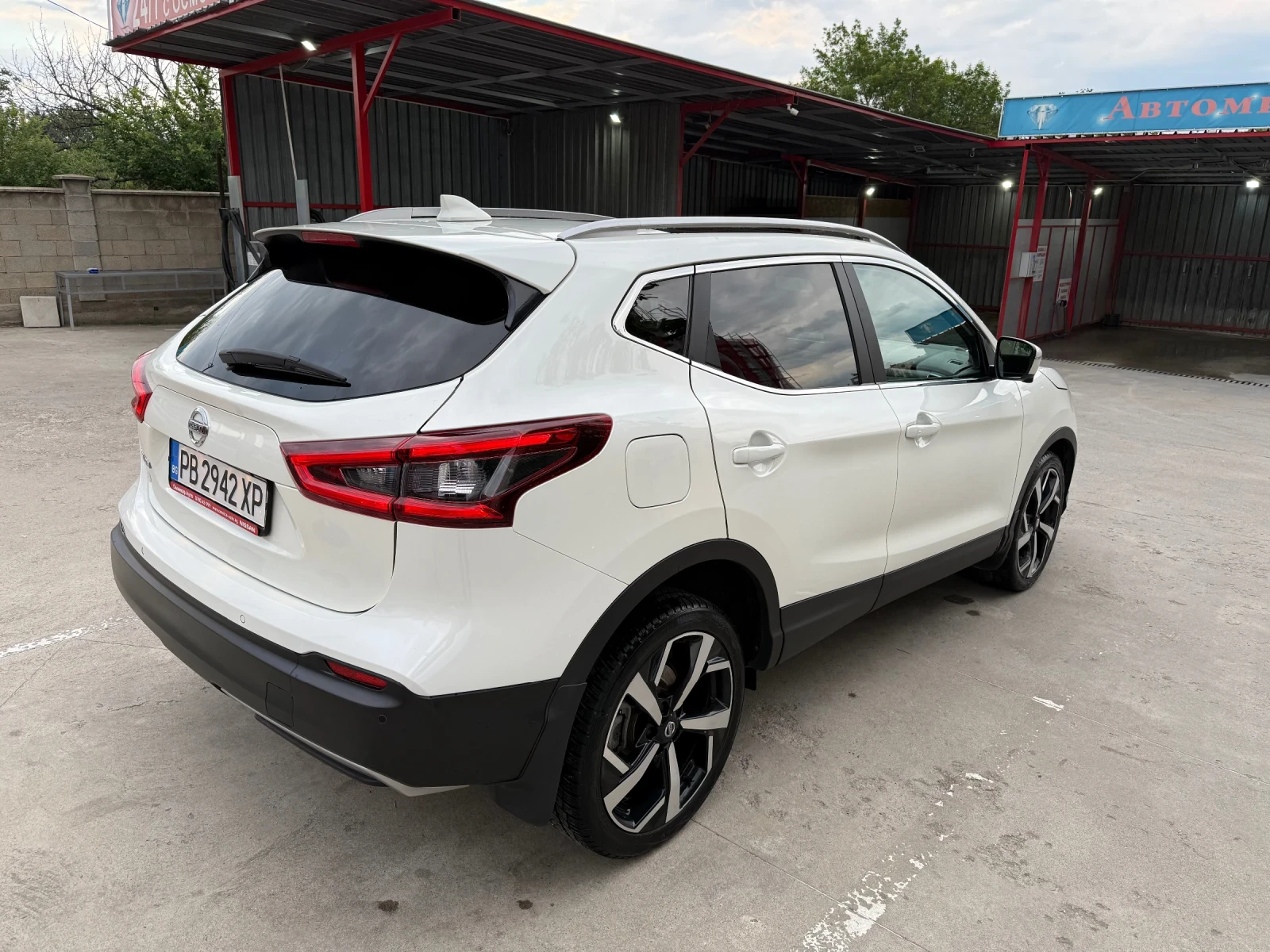 Nissan Qashqai 1.3 Tekna + BOSE 160 hp - изображение 5
