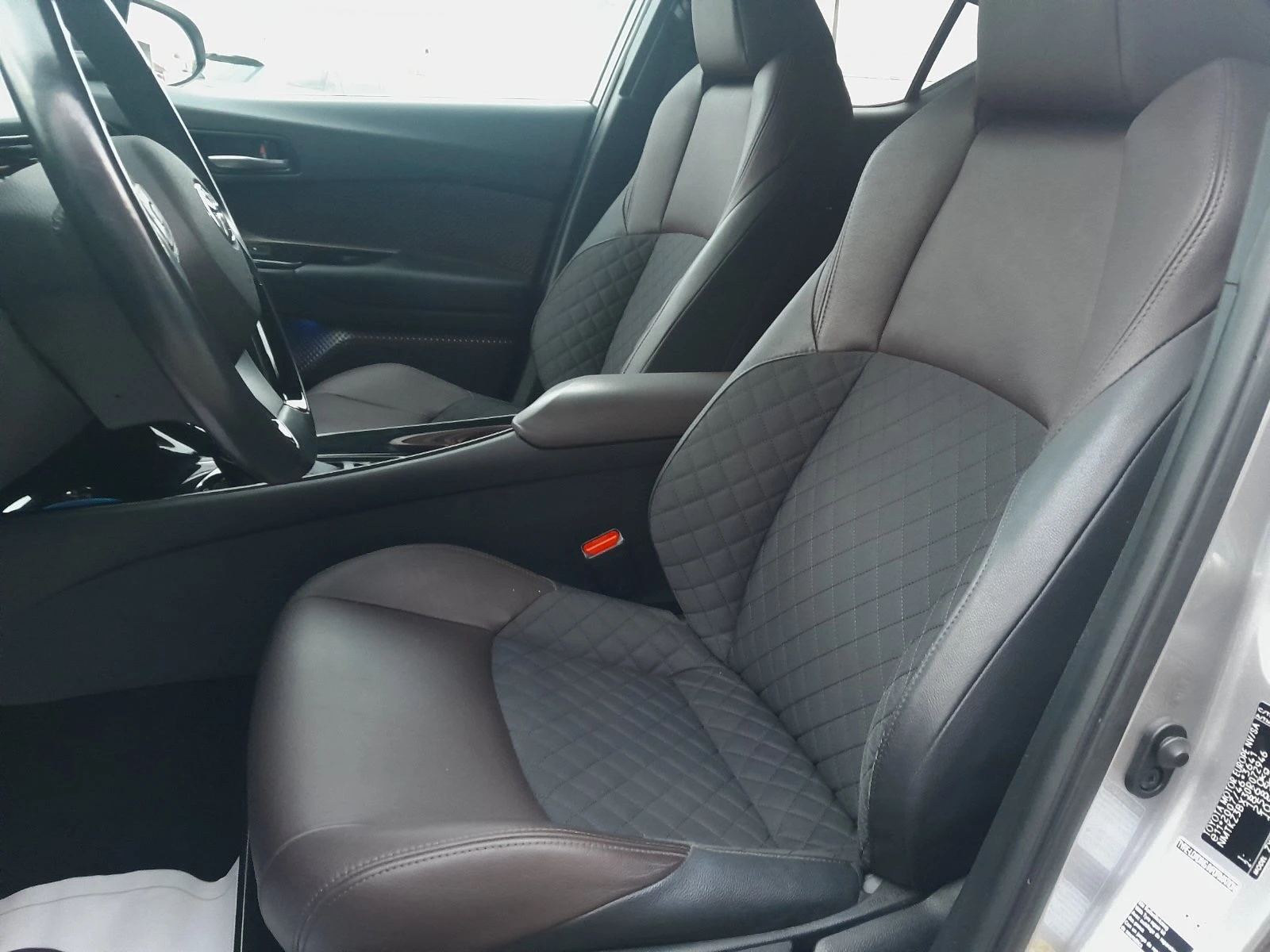 Toyota C-HR 1.8i-HYBRID/EXECUTIVE | Mobile.bg — изображение 11