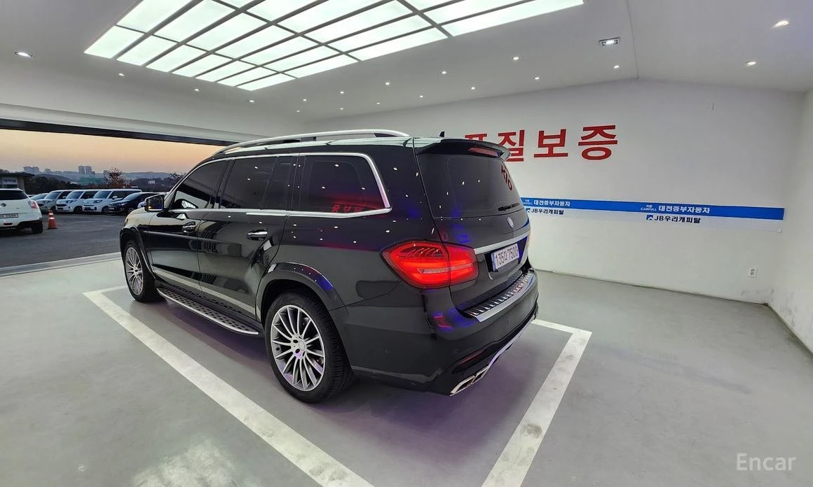 Mercedes-Benz GLS 500  - изображение 4