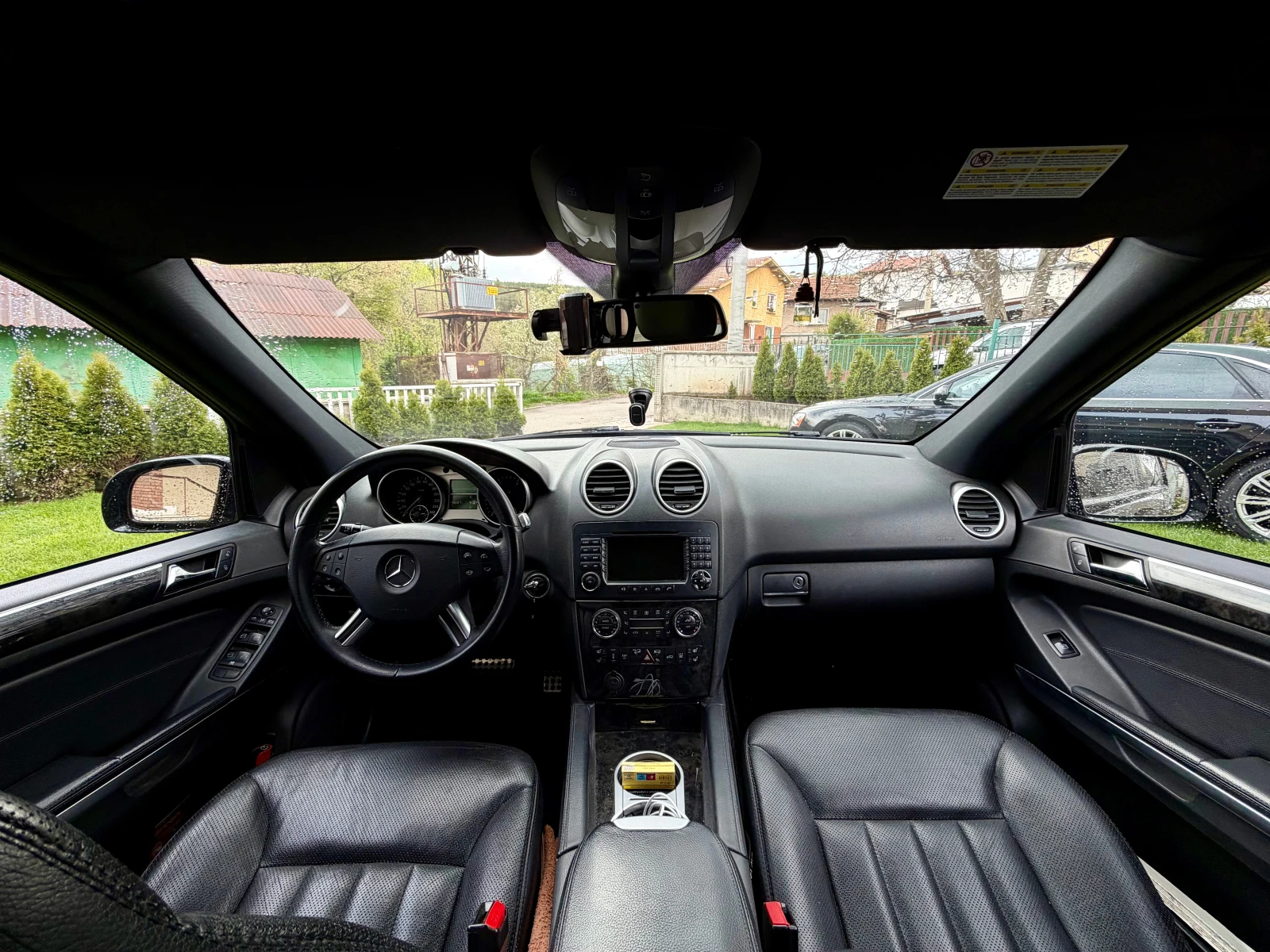 Mercedes-Benz ML 320 Edition 10 Sport Всички екстри, снимка 12 - Автомобили и джипове - 54490538