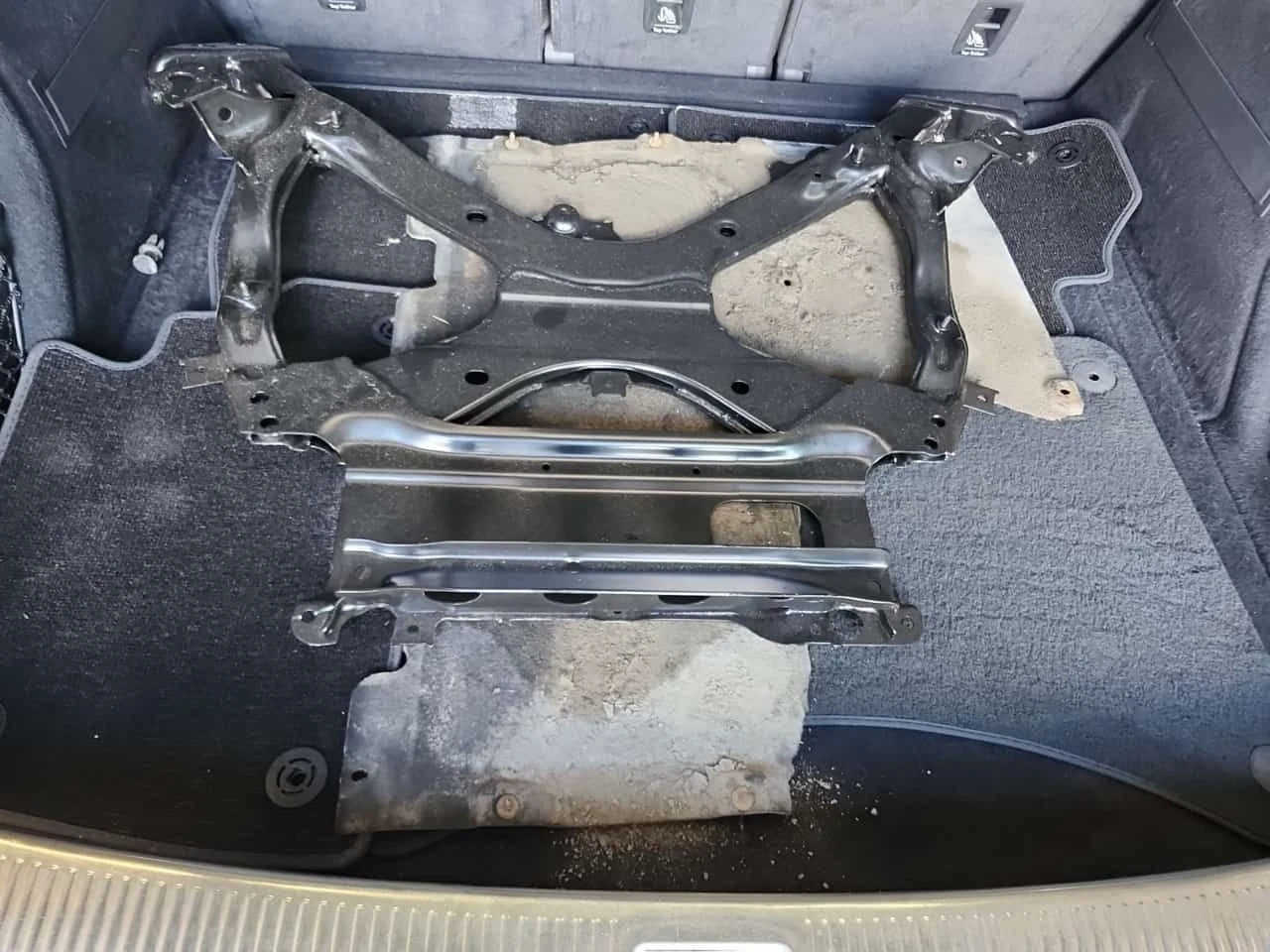 Audi Q5  PROGRESSIV / КОЖА /  ПОДГРЕВ / ПАНОРАМА / , снимка 15 - Автомобили и джипове - 55402640