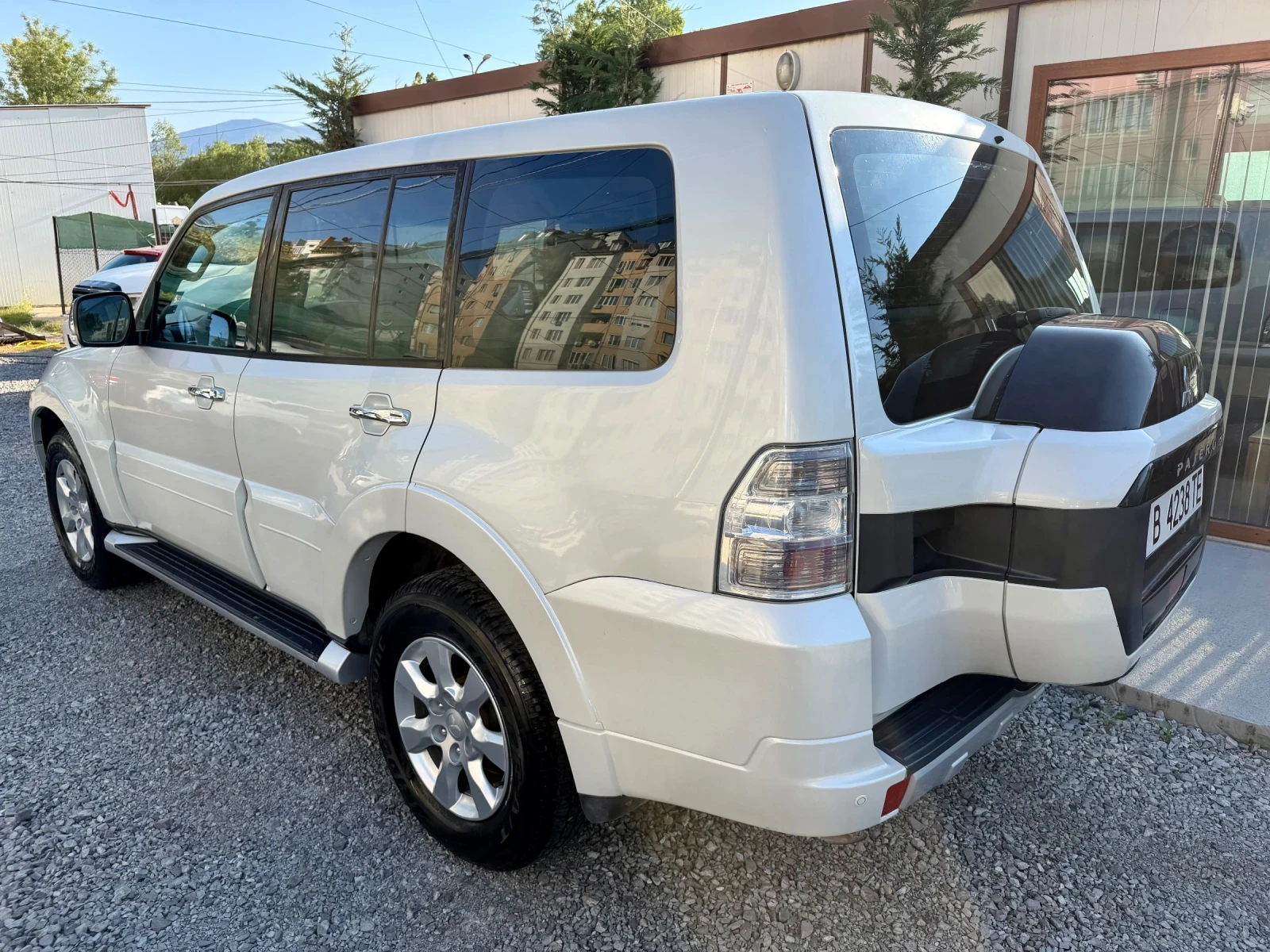 Mitsubishi Pajero Pajero 3.6 , снимка 3 - Автомобили и джипове - 55583321