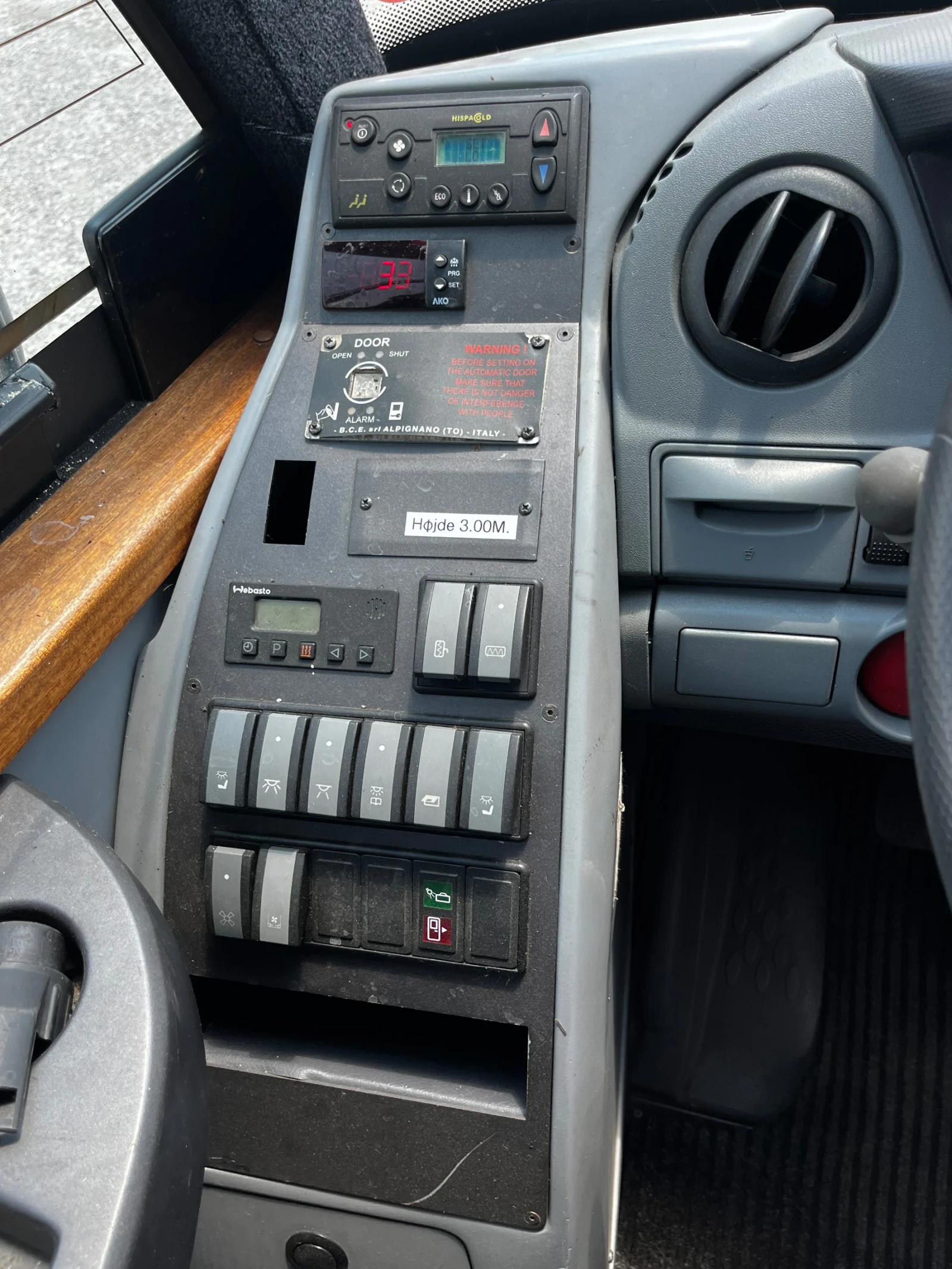 Iveco Daily 65C18 Wing 26 места - изображение 7