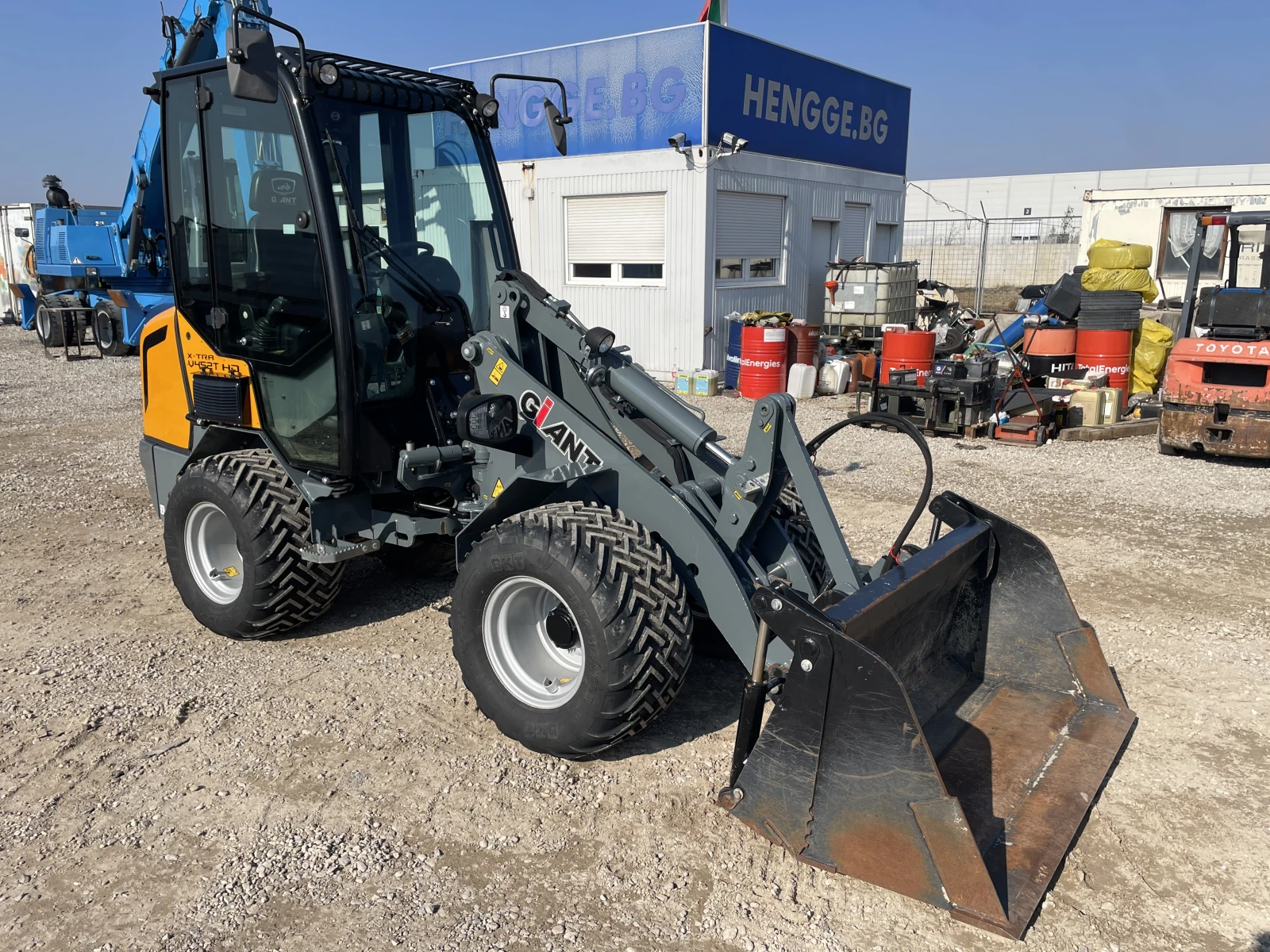   GIANT V452  | Mobile.bg   12