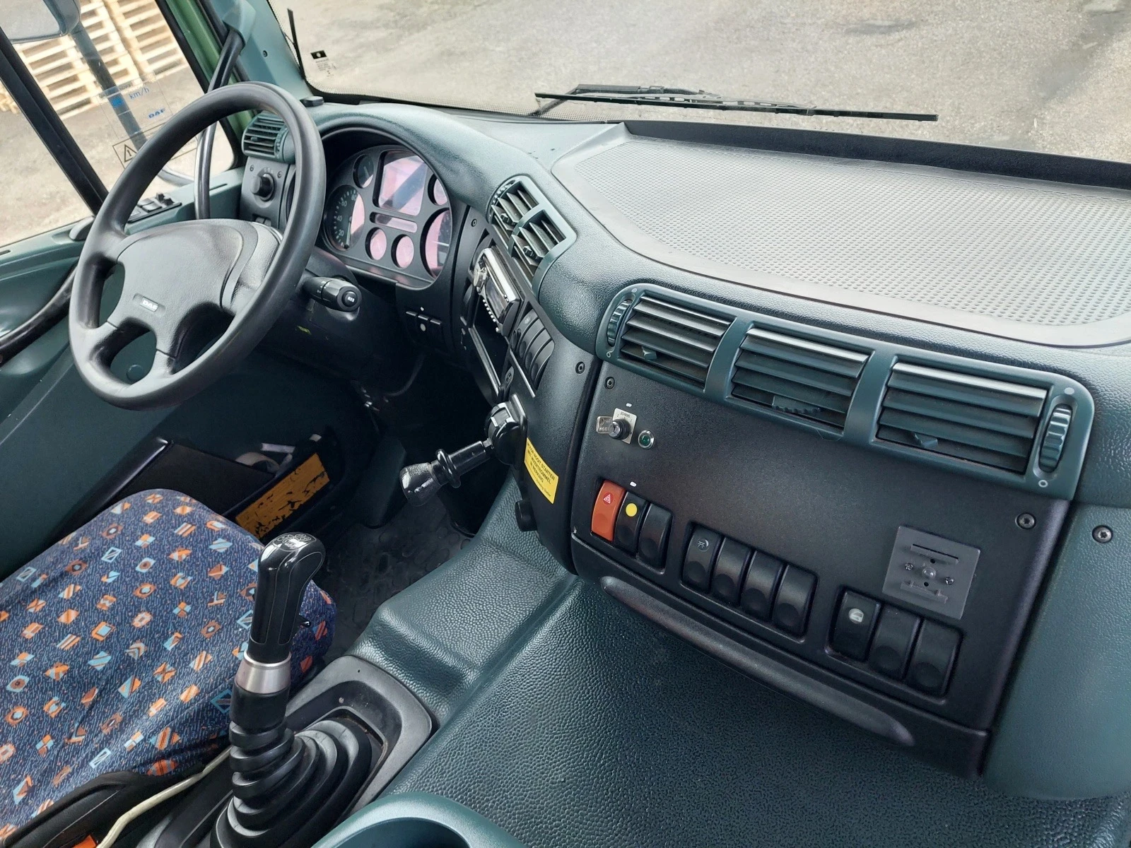 Бетон помпа DAF CF 85.340, снимка 11 - Индустриална техника - 53861296