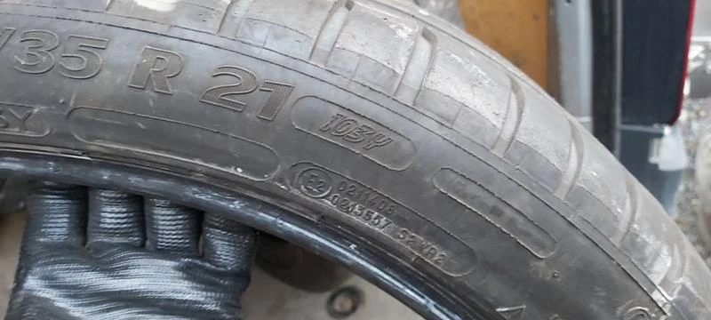 Гуми Летни 295/35R21, снимка 7 - Гуми и джанти - 31152098