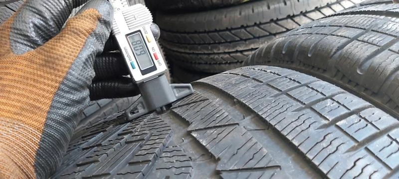 Гуми Зимни 255/40R18, снимка 4 - Гуми и джанти - 33539969