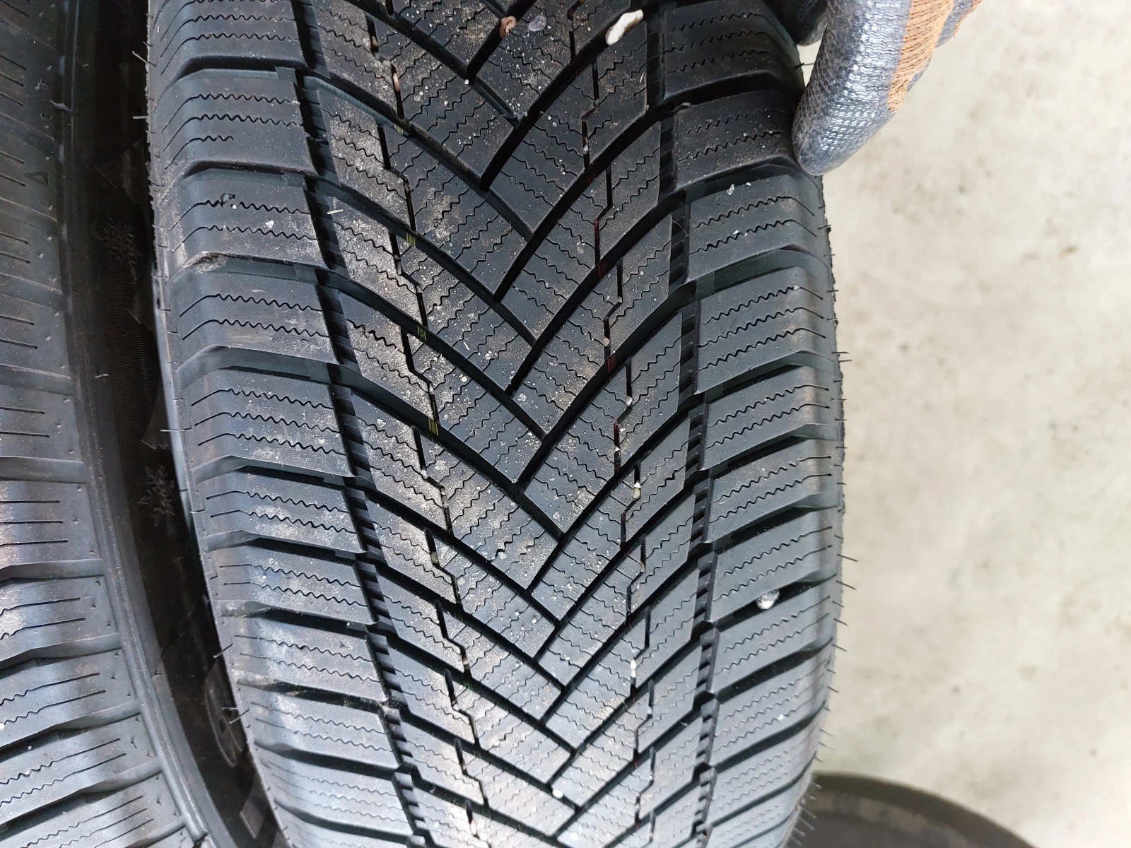  205/60R16 | Mobile.bg   3