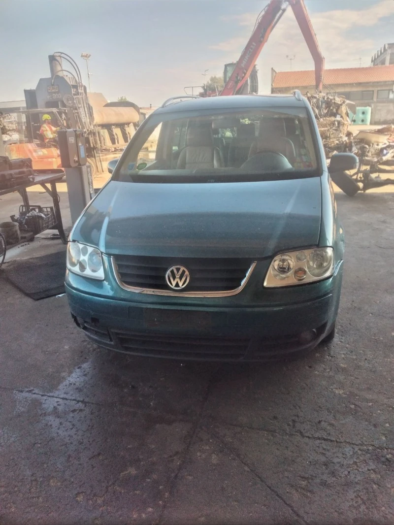 VW Touran 2.0tdi, снимка 1 - Автомобили и джипове - 47071297