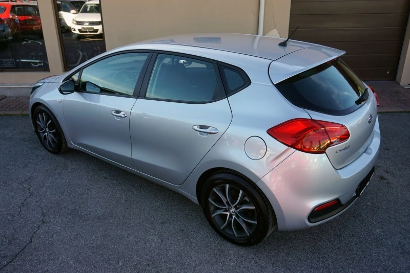 Kia Ceed 1.4i GPL COOL, снимка 4 - Автомобили и джипове - 45208218