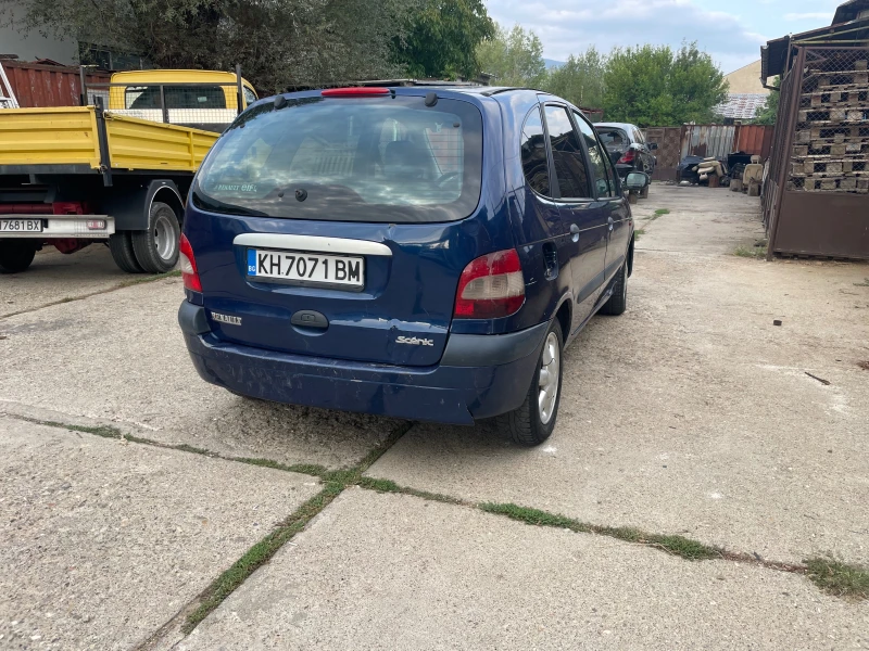 Renault Scenic, снимка 3 - Автомобили и джипове - 47479511