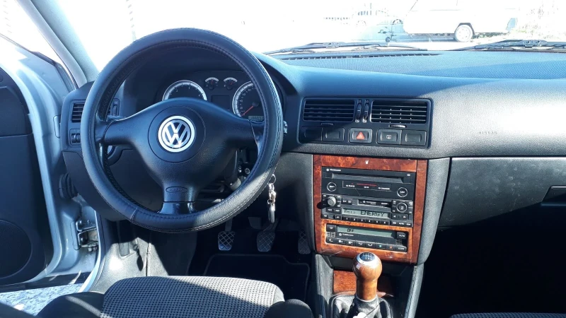 VW Bora 4х4, снимка 1 - Автомобили и джипове - 47648197