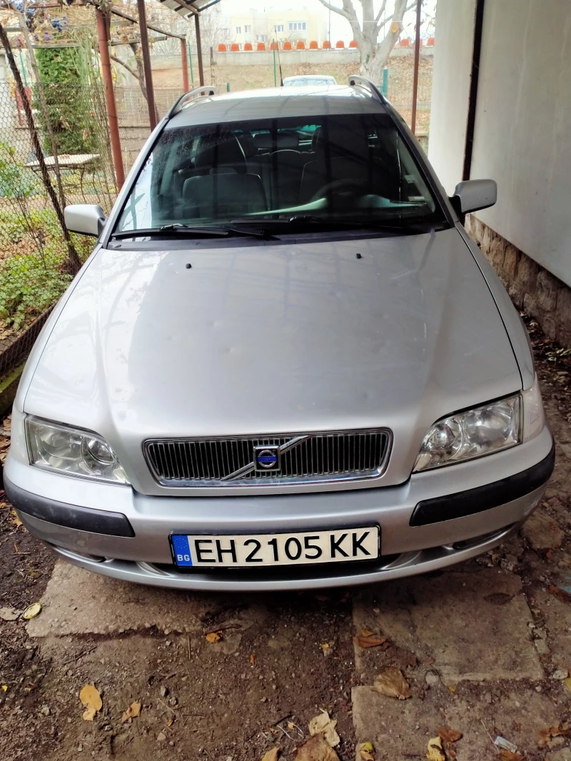 Volvo V40, снимка 1 - Автомобили и джипове - 48062433