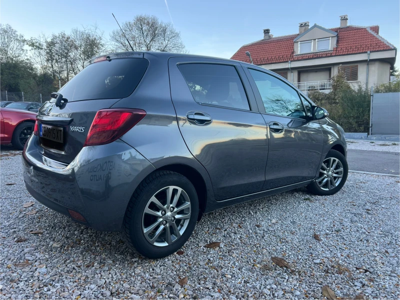 Toyota Yaris 1.3-NAVI FULL, снимка 4 - Автомобили и джипове - 52256174