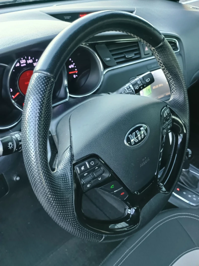 Kia Ceed * УНИКАТ * GT LINE * АВТОМАТИК * ТОП СЪСТОЯНИЕ !!!, снимка 12 - Автомобили и джипове - 52887136