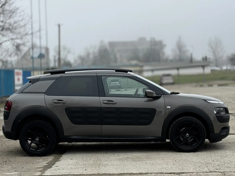Citroen C4 Cactus 1.6HDI/АВТОМАТИК/ФРАНЦИЯ, снимка 6 - Автомобили и джипове - 53273806