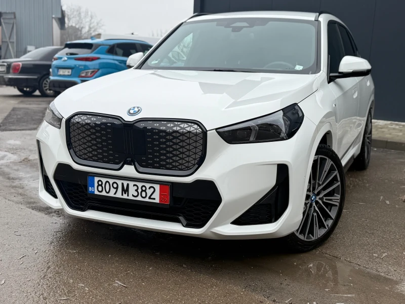 BMW iX1 iX1 xDrive30= M-Sport= Гаранция= 11000км= Лизинг., снимка 3 - Автомобили и джипове - 53398972
