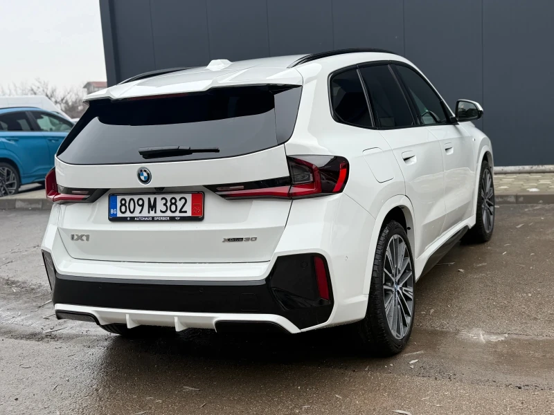 BMW iX1 iX1 xDrive30= M-Sport= Гаранция= 11000км= Лизинг., снимка 7 - Автомобили и джипове - 53398972