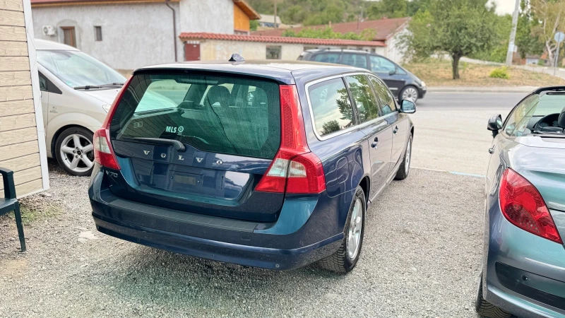 Volvo V70, снимка 4 - Автомобили и джипове - 53452955