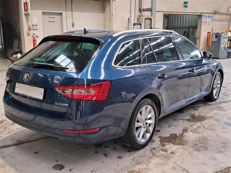 Skoda Superb Executive , снимка 3 - Автомобили и джипове - 49202096