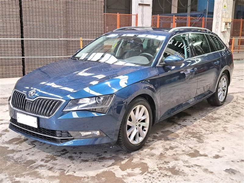 Skoda Superb Executive , снимка 1 - Автомобили и джипове - 49202096