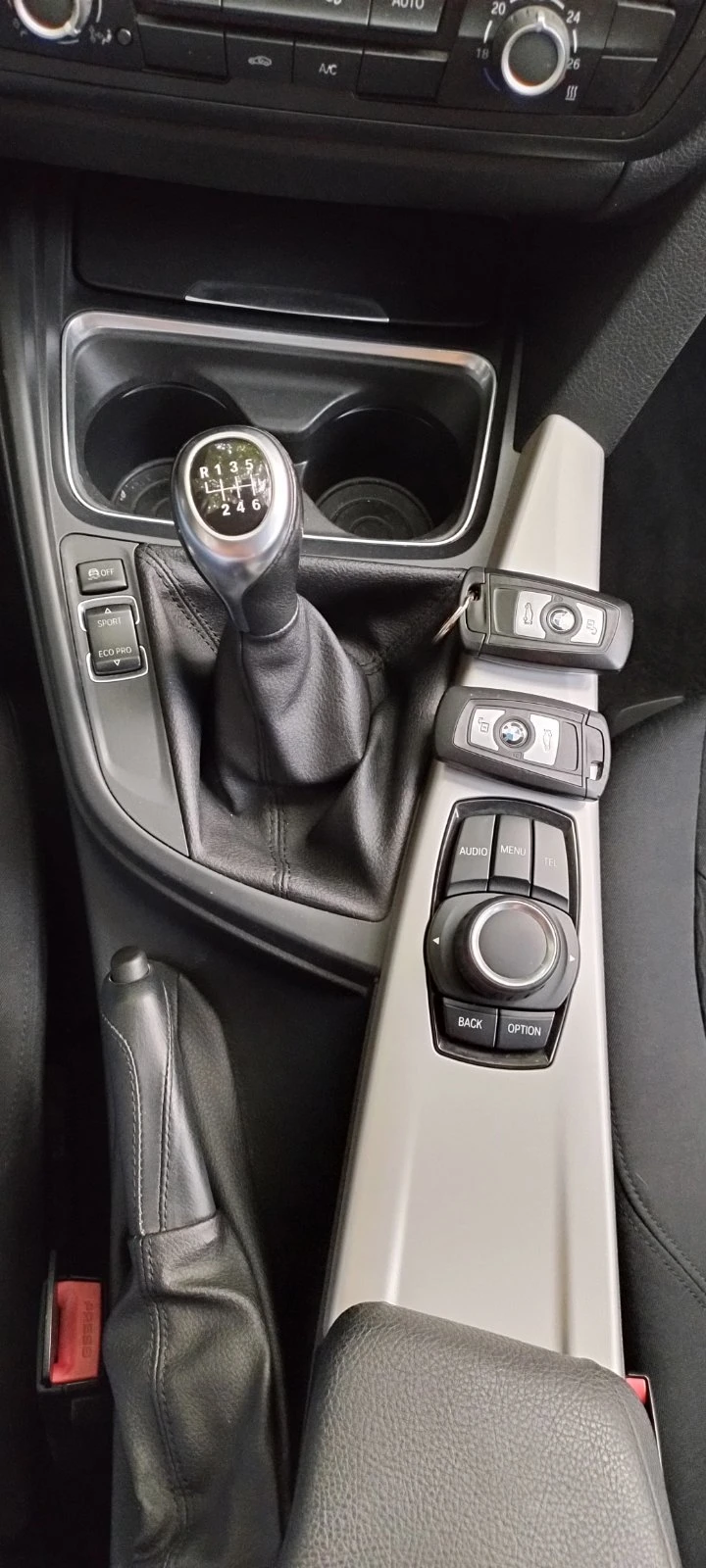 BMW 318 d, снимка 14 - Автомобили и джипове - 53145140