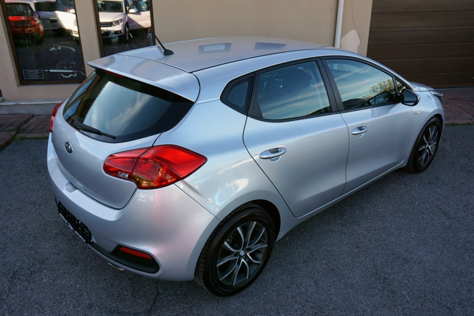 Kia Ceed 1.4i GPL COOL - изображение 3