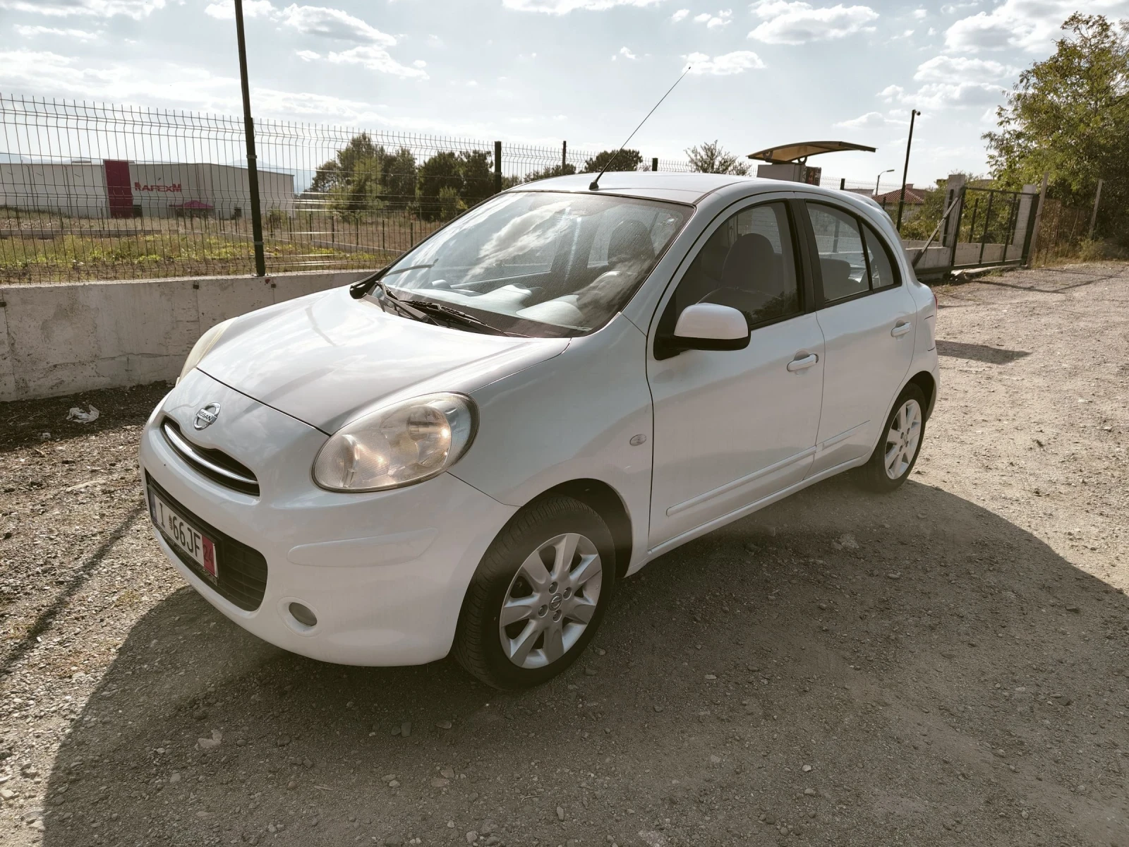 Nissan Micra 1.2 - изображение 2