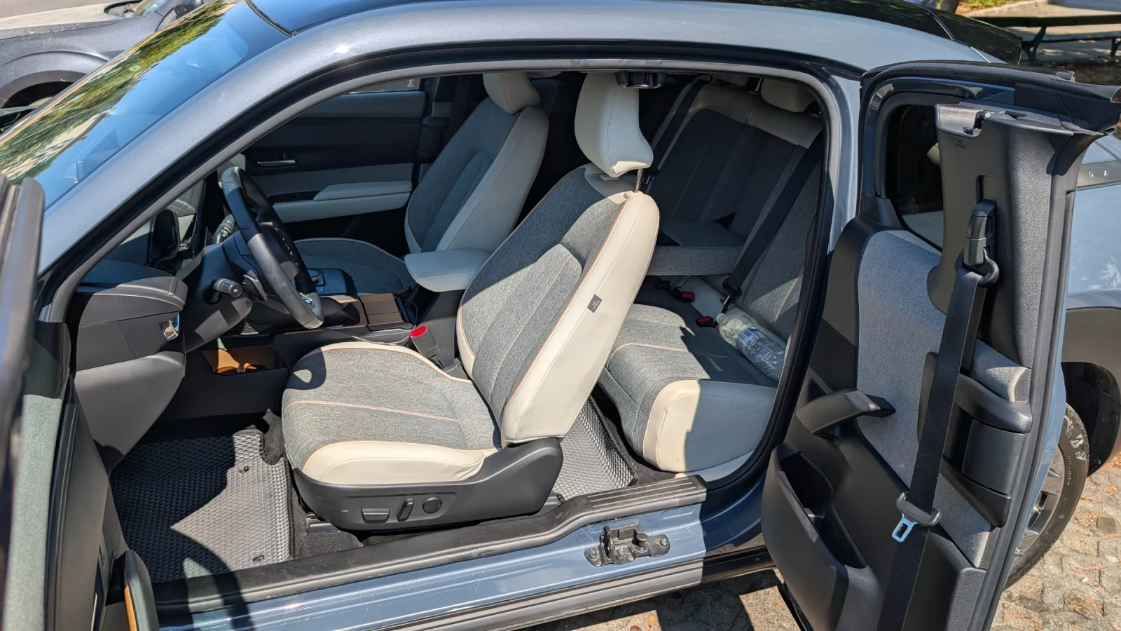 Mazda MX-30  - изображение 7