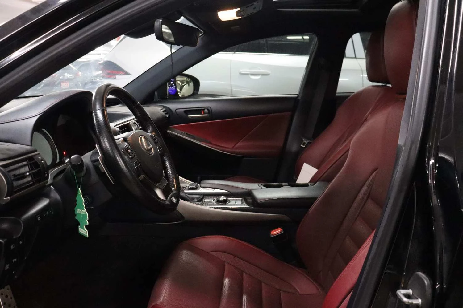 Lexus IS 300 * AWD * CARFAX * БЕЗ ПЪРВОНАЧАЛНА ВНОСКА - изображение 6