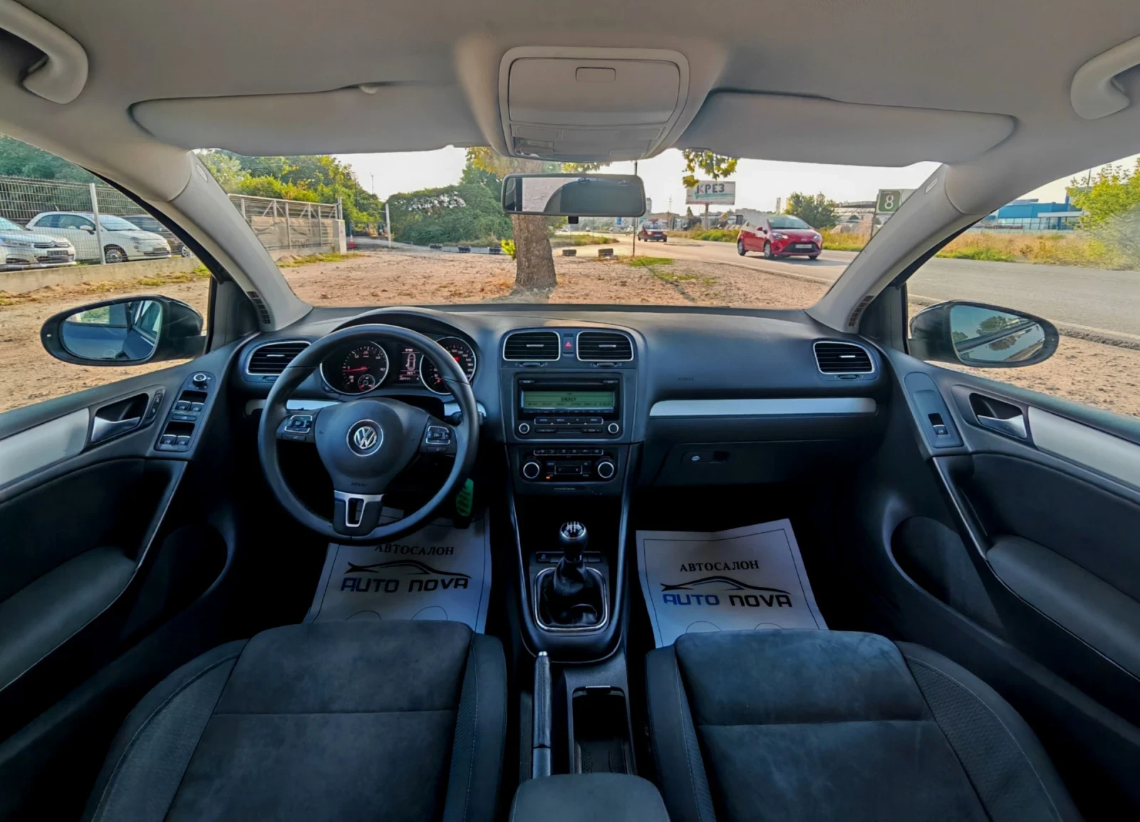 VW Golf 1.6 ДИЗЕЛ 105КС. HIGHLINE! УНИКАЛНО СЪСТОЯНИЕ! - изображение 10