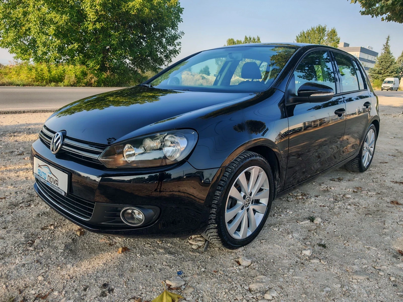 VW Golf 1.6 ДИЗЕЛ 105КС. HIGHLINE! УНИКАЛНО СЪСТОЯНИЕ! - изображение 3