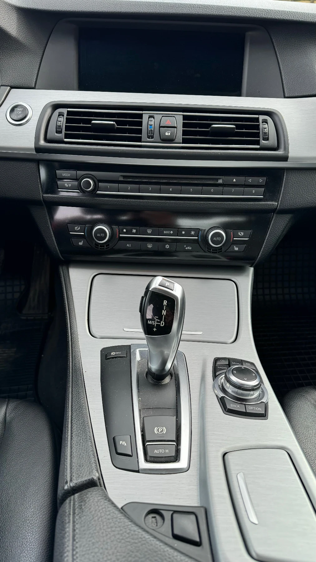 BMW 523 3.0i - изображение 8
