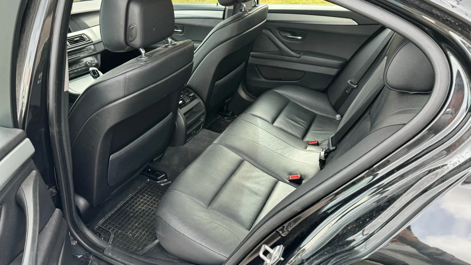 BMW 523 3.0i - изображение 9