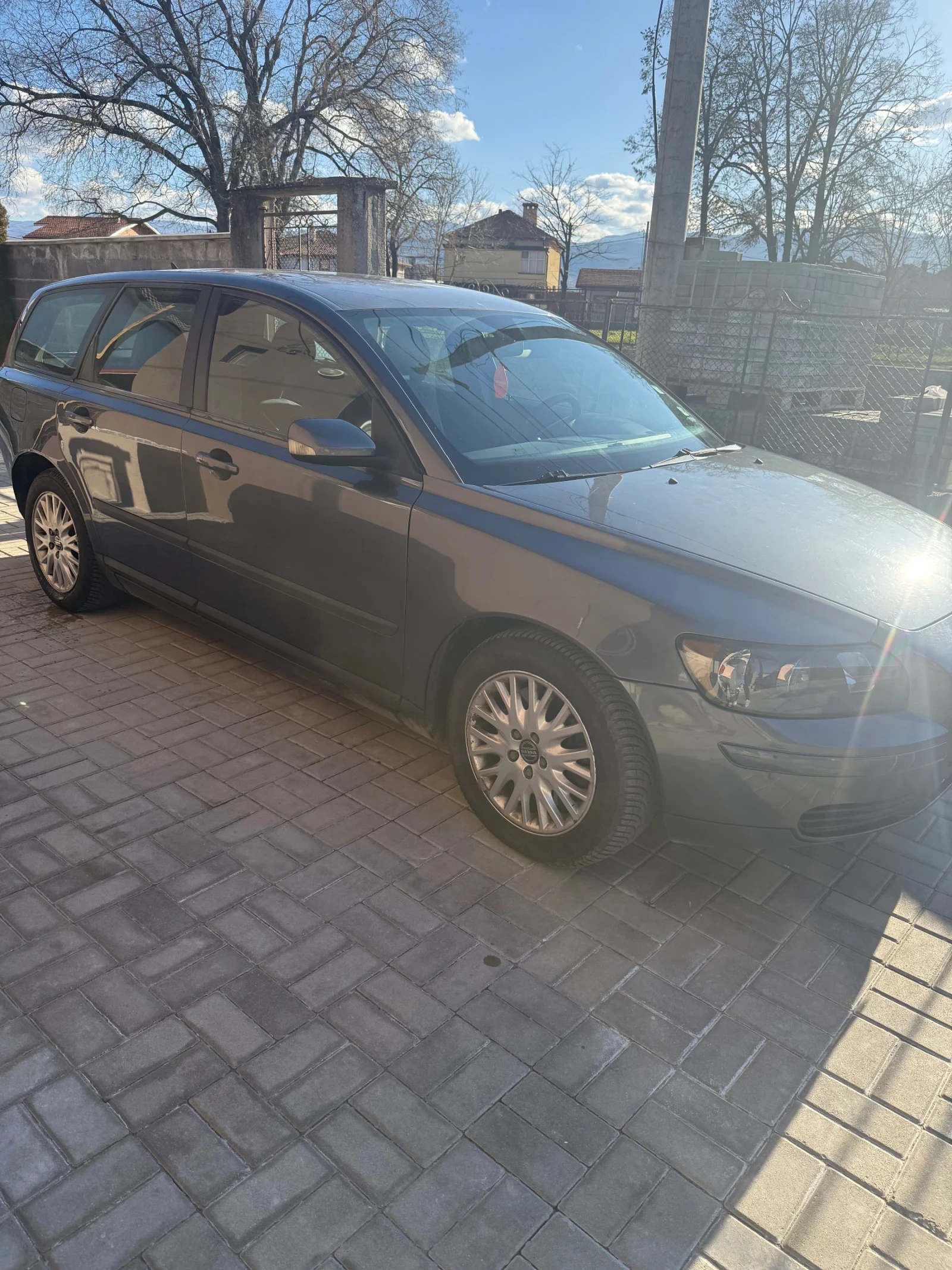 Volvo V50  - изображение 3