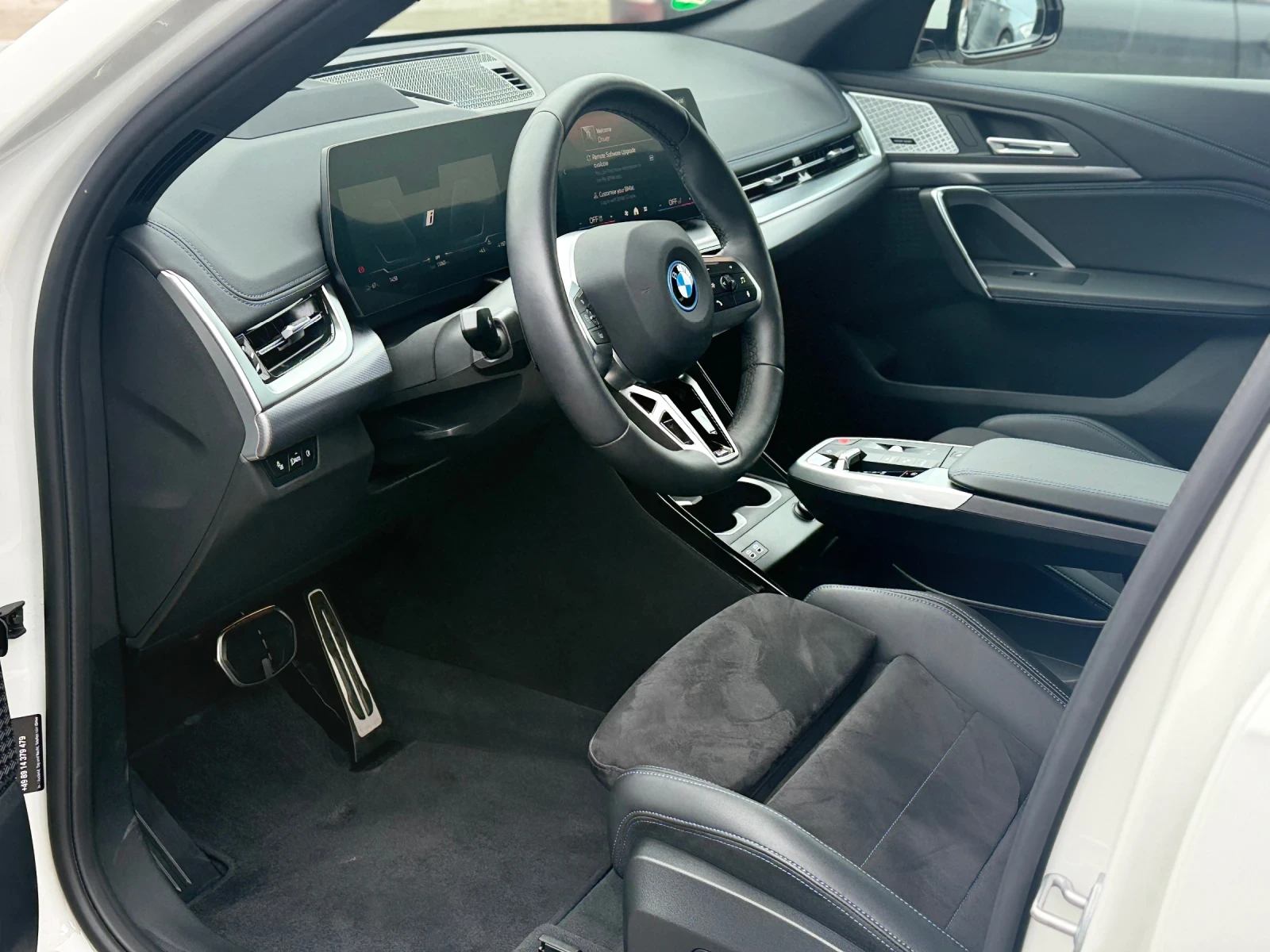 BMW iX1 iX1 xDrive30= M-Sport= ��������= 11000��= ������. | Mobile.bg � ����������� 15
