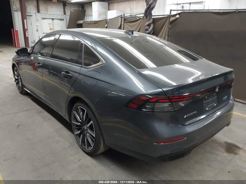 Honda Accord Hybrid Touring, снимка 3 - Автомобили и джипове - 53944072