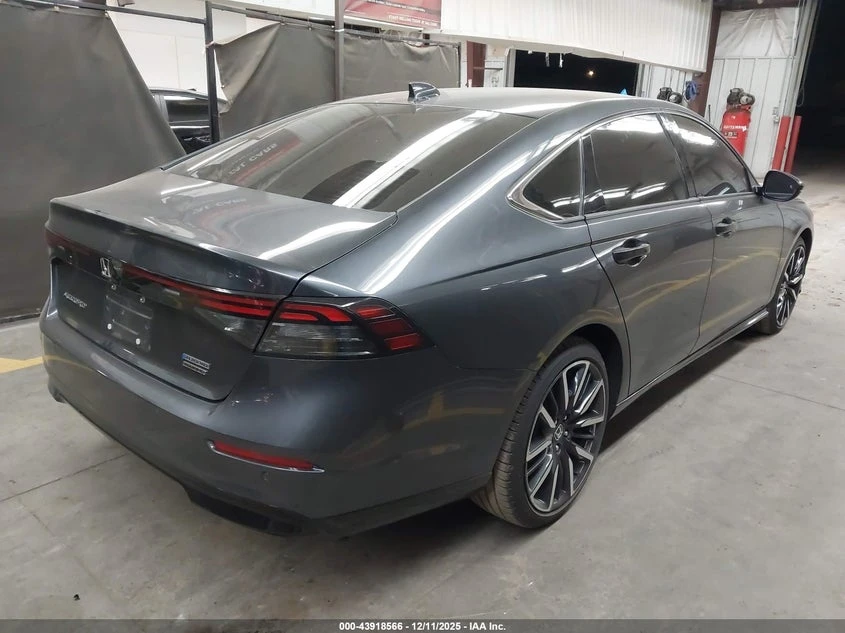 Honda Accord Hybrid Touring, снимка 4 - Автомобили и джипове - 53944072