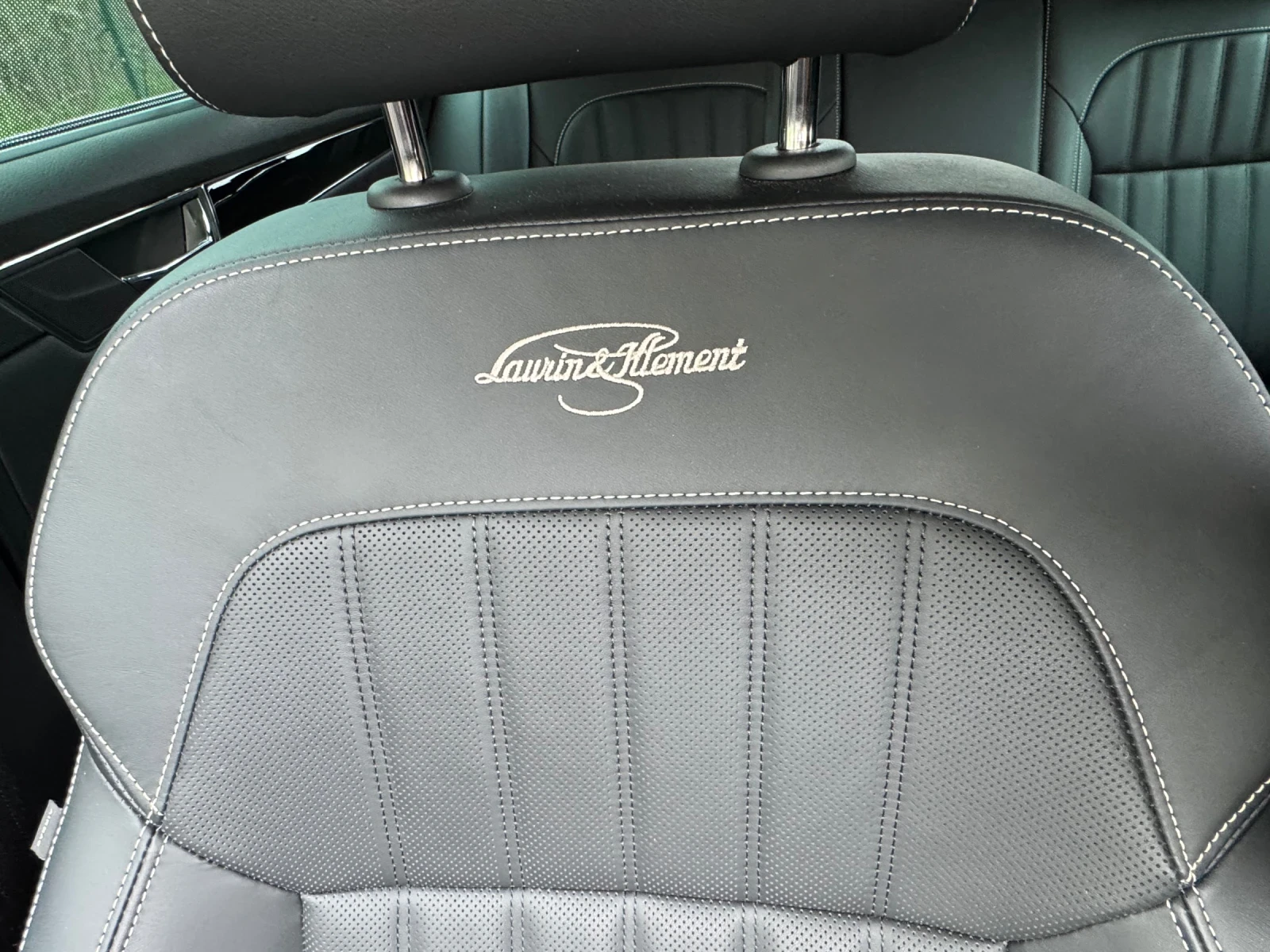 Skoda Superb Laurent&Klement, снимка 11 - Автомобили и джипове - 54442189
