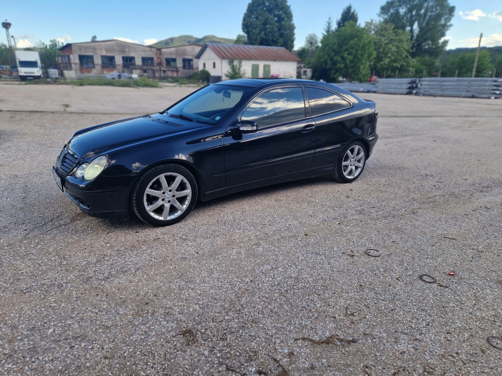 Mercedes-Benz C 220, снимка 3 - Автомобили и джипове - 54598714