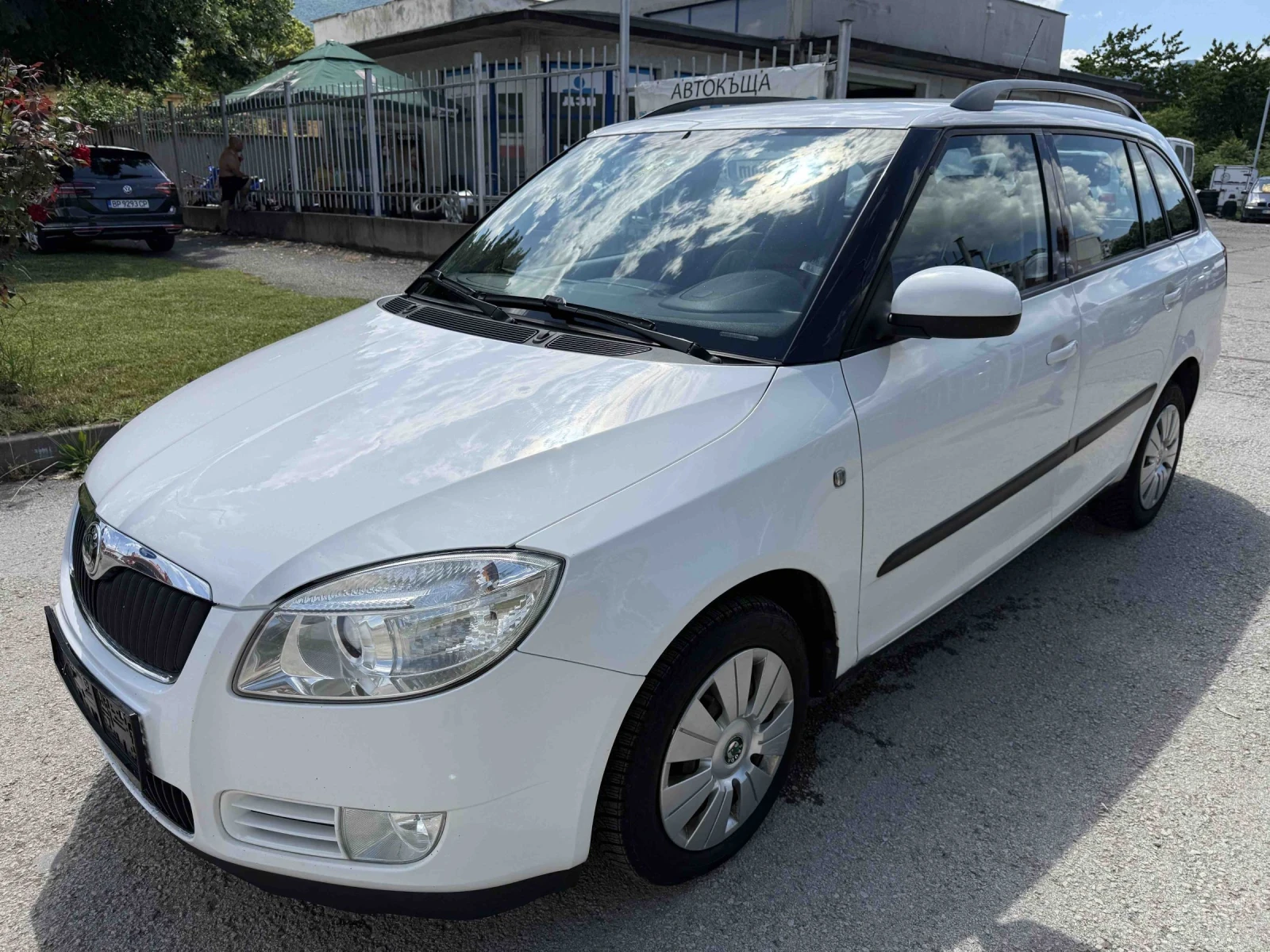 Skoda Fabia 1.4, снимка 2 - Автомобили и джипове - 54763916