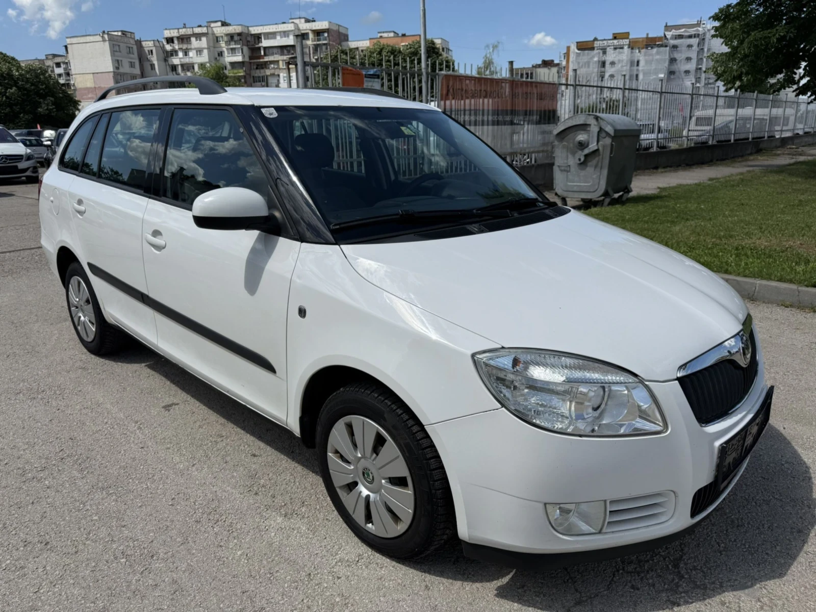 Skoda Fabia 1.4, снимка 3 - Автомобили и джипове - 54763916