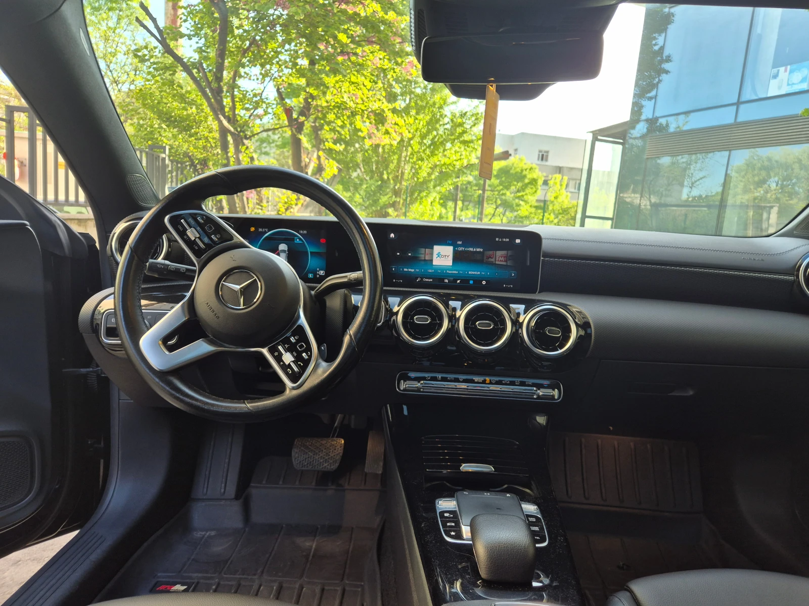 Mercedes-Benz CLA 200 shootingbrake, снимка 13 - Автомобили и джипове - 54809586