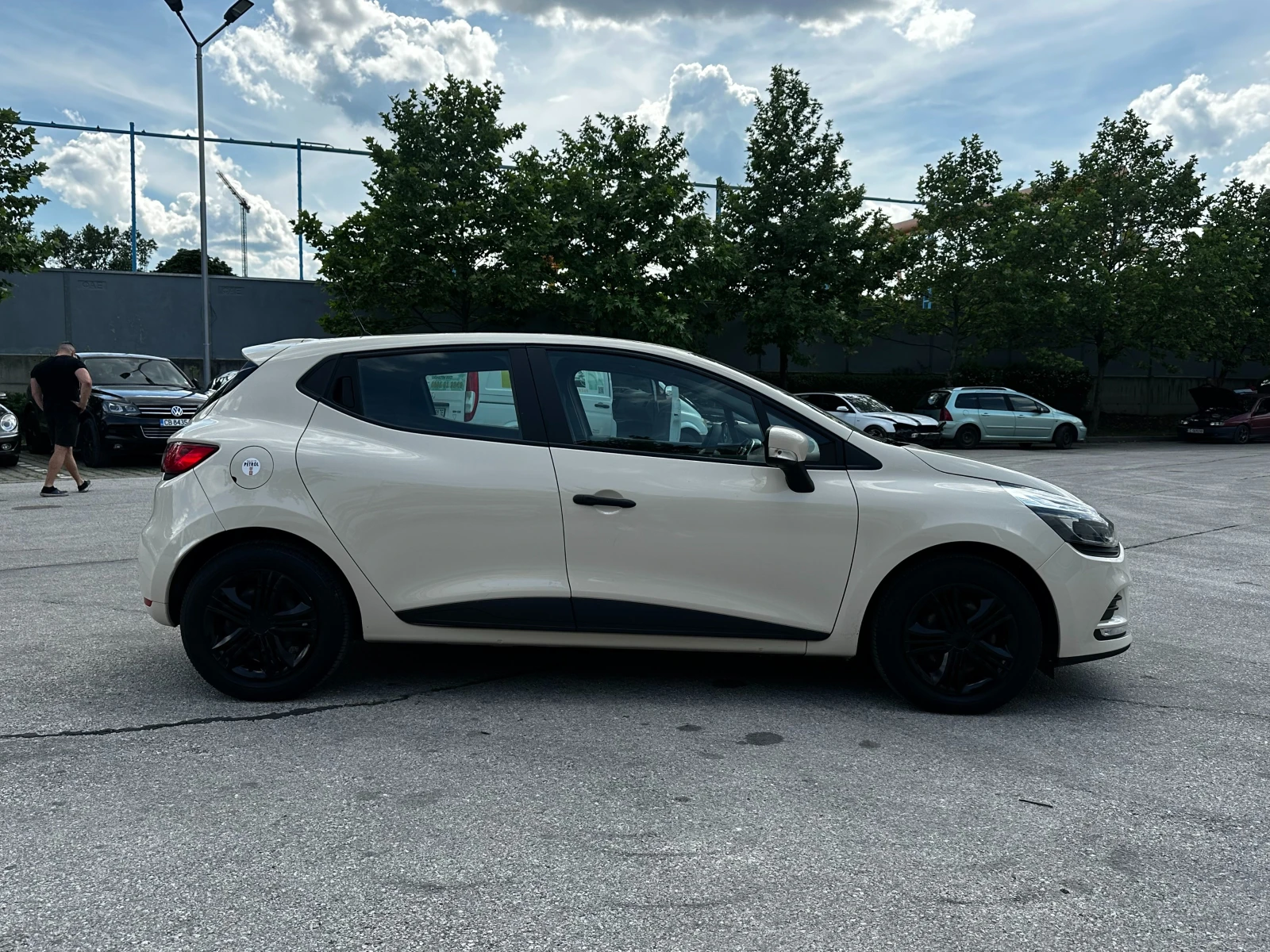 Renault Clio 1.2i 73 к.с./ГАРАНЦИЯ, снимка 5 - Автомобили и джипове - 54847077