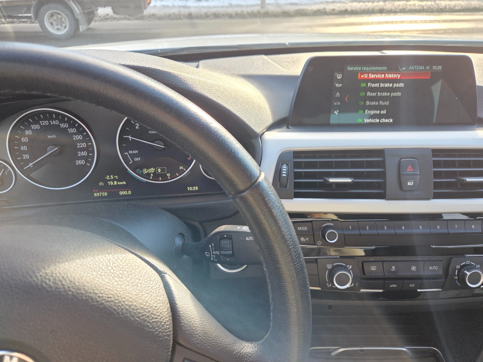 BMW 318 LCI Facelift * ГАРАНЦИЯ ДО 11.2026, снимка 10 - Автомобили и джипове - 55150295