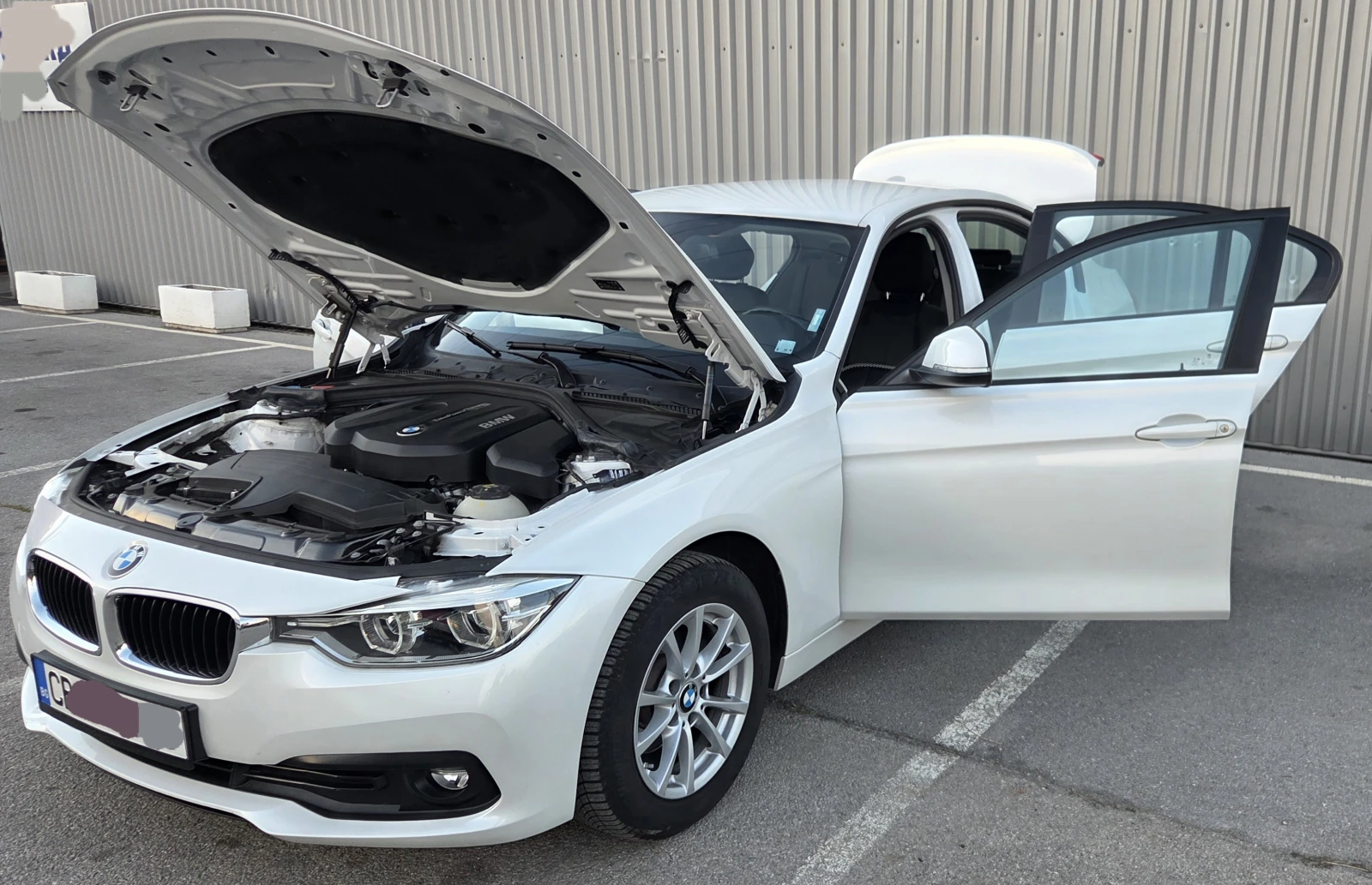 BMW 318 LCI Facelift * ГАРАНЦИЯ ДО 11.2026, снимка 6 - Автомобили и джипове - 55150295