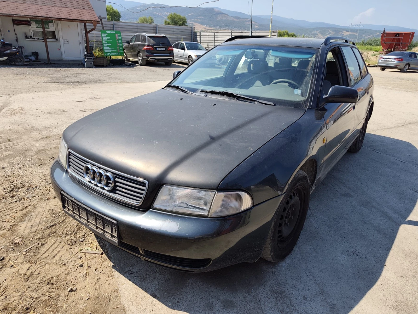 Audi A4 1.6, снимка 2 - Автомобили и джипове - 55702528