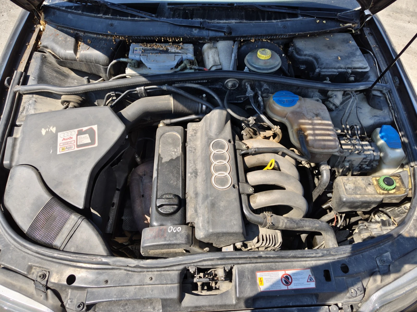 Audi A4 1.6, снимка 6 - Автомобили и джипове - 55702528