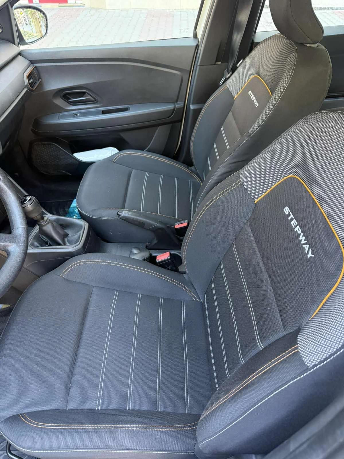 Dacia Sandero 1.0, снимка 6 - Автомобили и джипове - 55739048